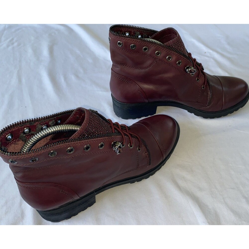 Gianni Bini Spiced Wine Leather Fire Worx Skull Crystal Ankle Boots 8M - Picture 2 of 7